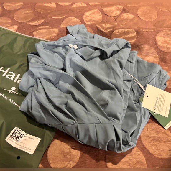 HALARA V neck short sleeve, side pocket, tie back, quick dry dress - Picture 8 of 8